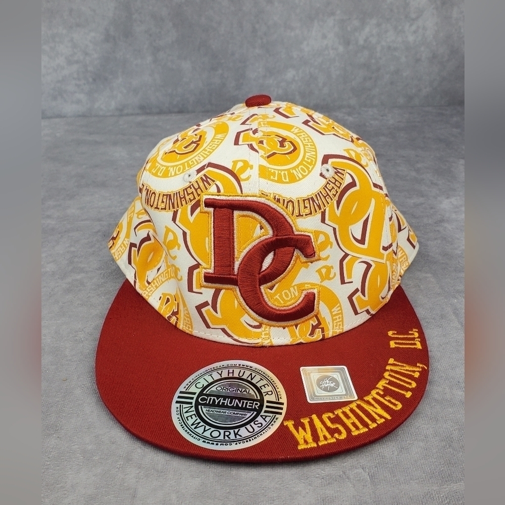 WASHINGTON DC GOLD‎ AND MAROON SNAPBACK HAT 100 Cotton
